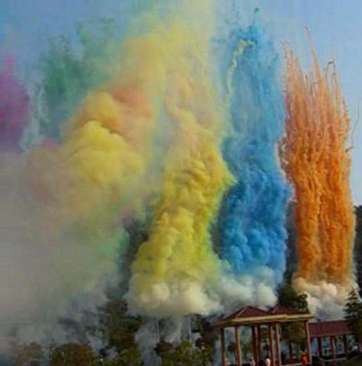 renkli sis duman gösterisi